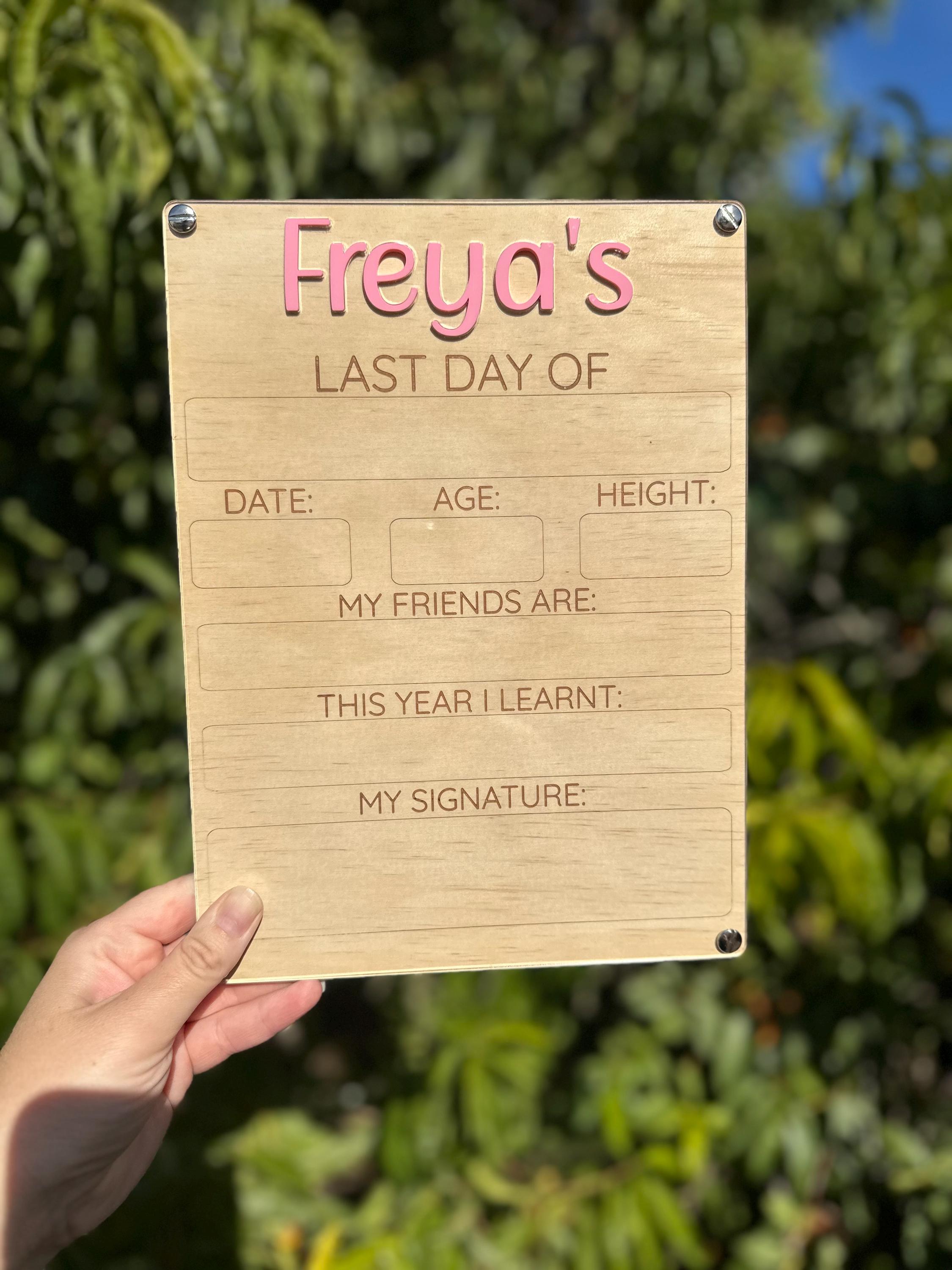 Signature Range Double-Sided Back to School Board