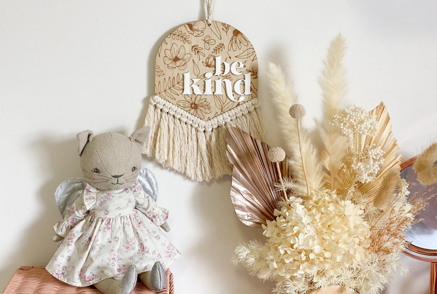 Boho Floral “Be Kind” Macrame Wall Hanger