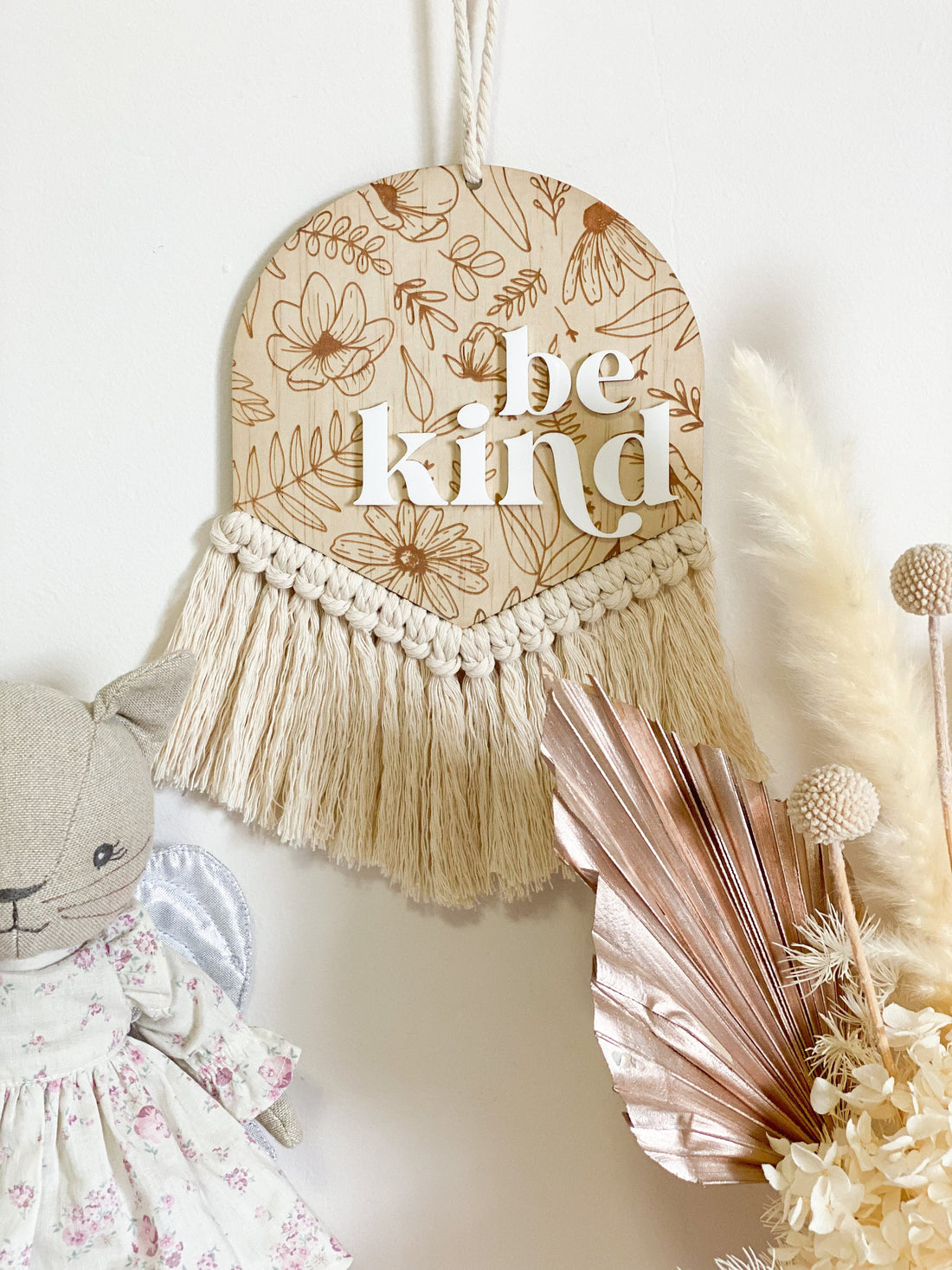 Boho Floral “Be Kind” Macrame Wall Hanger