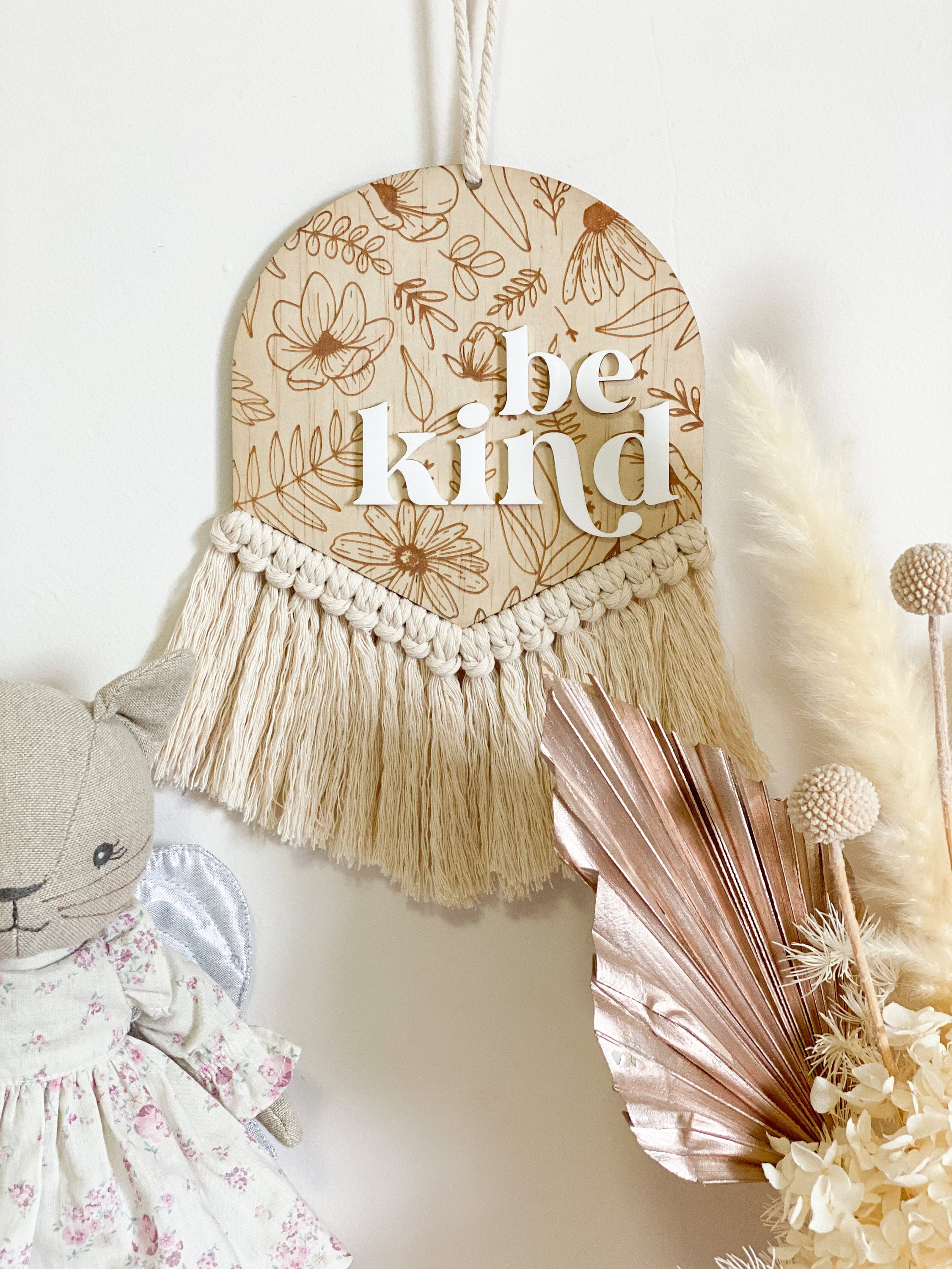 Boho Floral “Be Kind” Macrame Wall Hanger